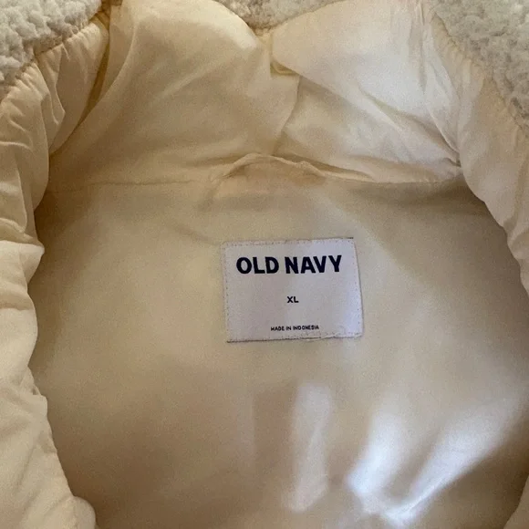 Old Navy Cream Puffer Jacket - Picture 2 of 3